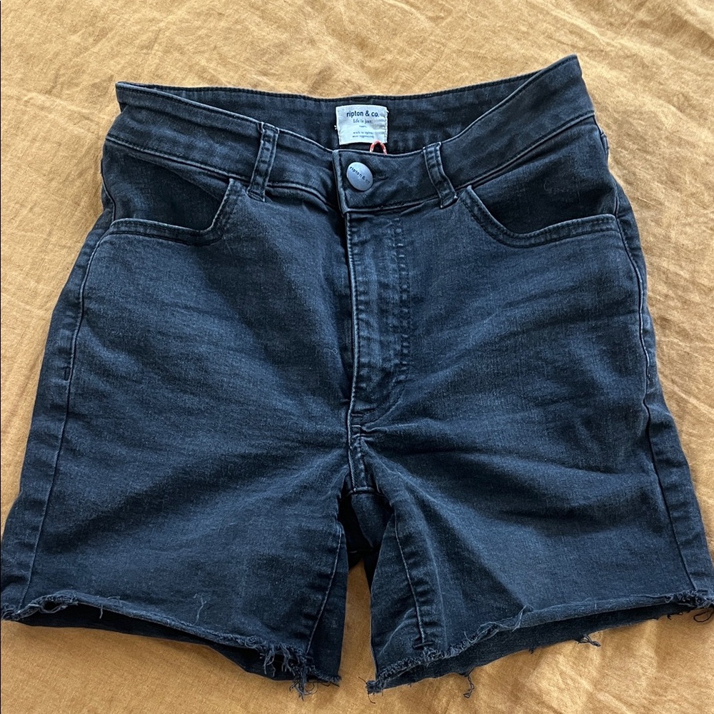 Ripton black jorts 27